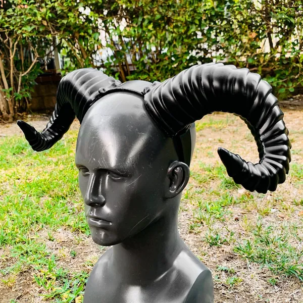 Steampunk Demon Twisted Black Ram Horns Halloween Costume Horns Party Goth Costume Cosplay Headband Fairy Horns