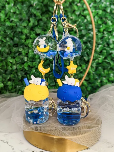 Moon Rabbit Liquid Keychain, Kawaii Blue Bunny Key Chain Ring Accessory, Cute Yellow Star Shaker Bag Charm, Mug Fidget Toy, Bow Animal