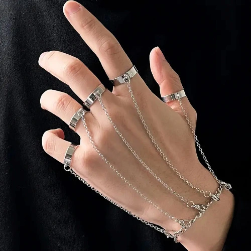 hand chains Kurapika vibes