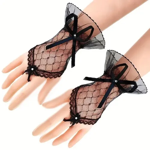 Hand accessories