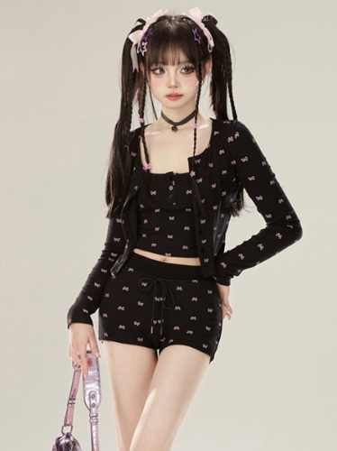 [$18.48]Black Bowknots Print Long Sleeves Cropped Top