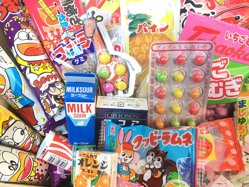 Japanese Snack Assortment 40 pcs of 32 types Full of "DAGASHI", "OHIMESAMA Snack Selection" (L) - 