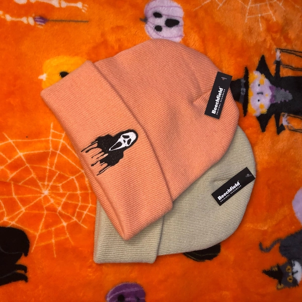 Ghost-face Embroidered Beanie / SCREAM movie - Cult Classic Horror - Ghost face merchandise - 90's -Horror fan Beanie --Embroidery