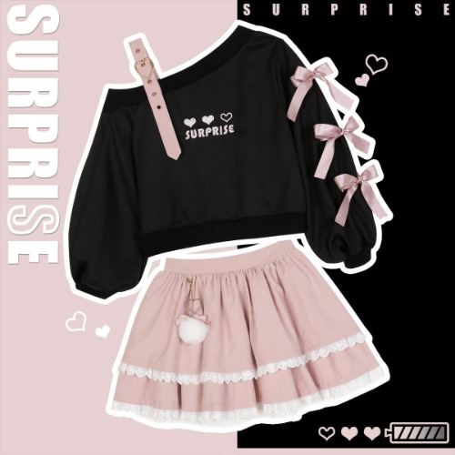 Surprise Me Pastel Goth Set - Black Top / M