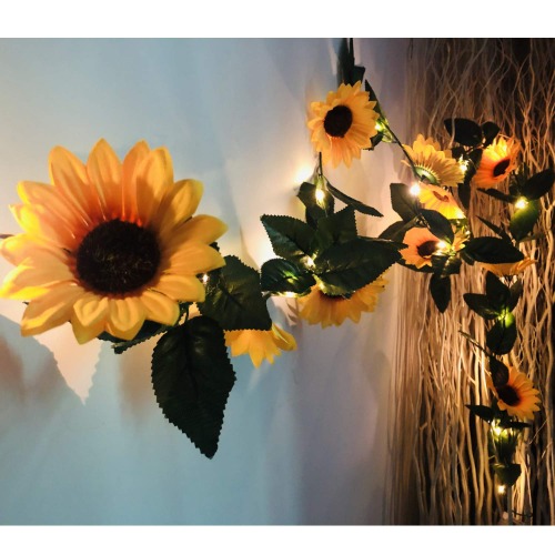 Fielegen 30 LED Artificial Sunflower Garland with Lights Battery Powered 7.2ft Sunflower Vine Fake Flowers Garland String Lights for Indoor Bedroom Holiday Garden Wedding Birthday Party Table Decor