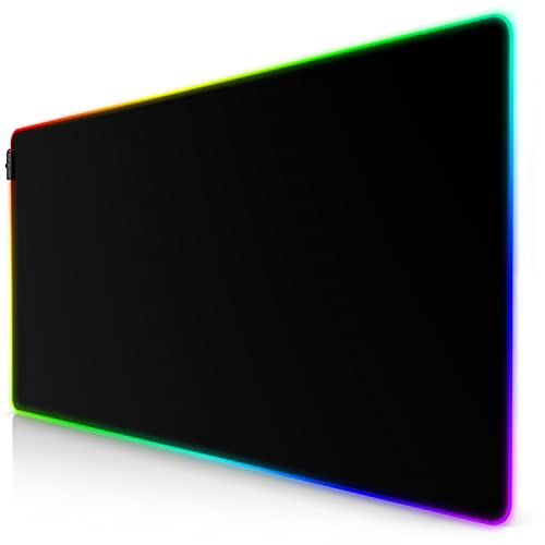 Titanwolf - XXXL RGB Gaming Mauspad – 1200 x 600 mm - Mousepad - LED Multi Color - 7 LED Farben Plus 4 Effektmodi - für Präzision und Geschwindigkeit - Gummierte Unterseite - abwaschbar - Schwarz 1200x600