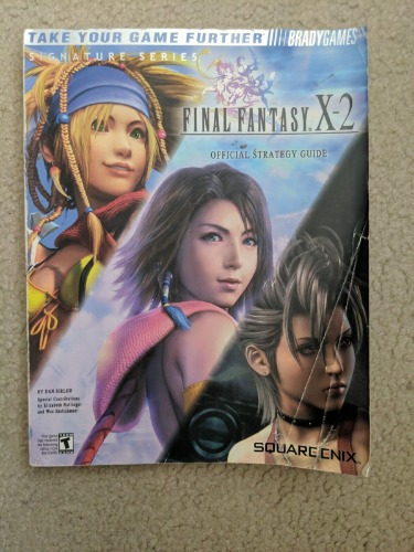 FINAL FANTASY X-2 Signature Series Official Strategy Guide w/ Poster