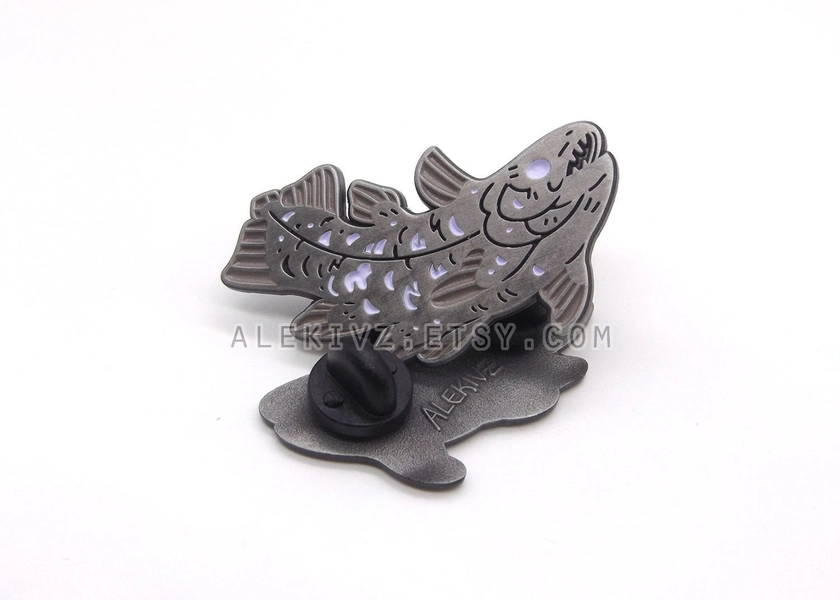 COELACANTH . Living Fossil Fish . Enamel Pin