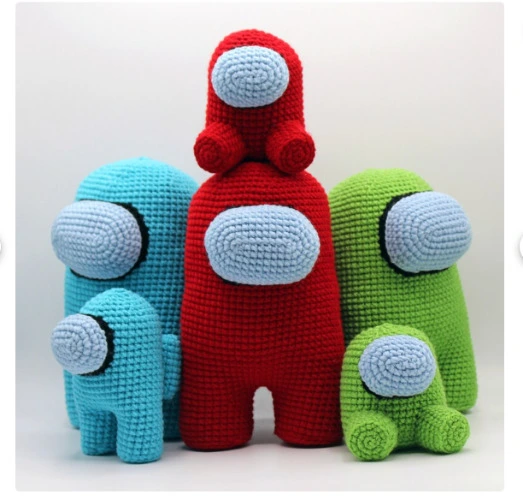 Commission @Klensyh to crochet the makrplLove emote