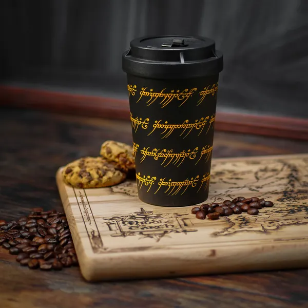ONE CUP TO RULE THEM ALL - ERR DERR RING (en alemán)