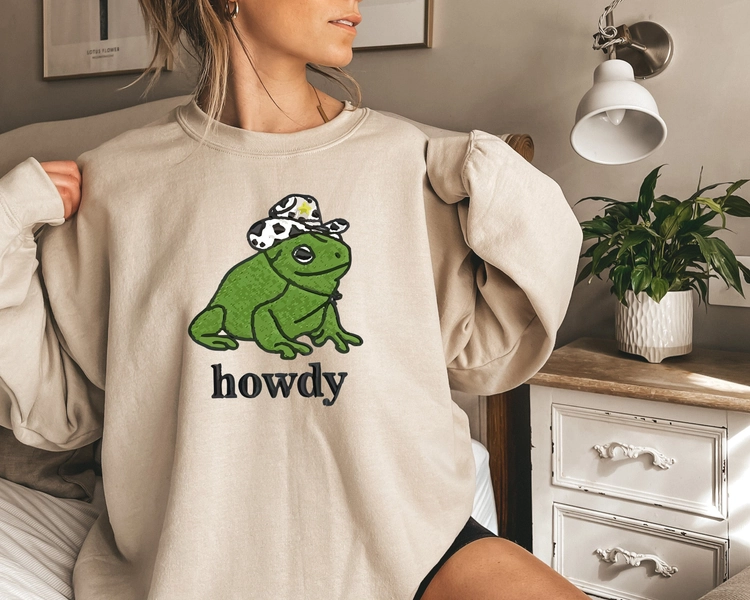 Howdy T-Shirt, Mother's Day Gift, Cute Shirt for him, Gift for her, Frog Shirt, Howdy Frog Shirt, Frog Meme T-shirt Gift Idea, Father's Day