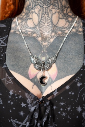 Night Flutter Necklace | One Size / Silver / 100% alloy