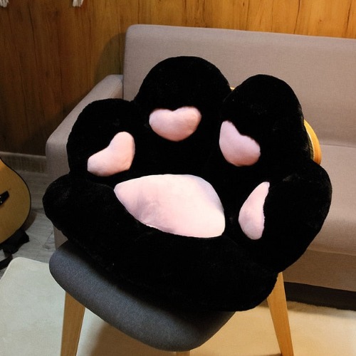 Cozy 1pc/ 2 Sizes Soft Paw Pillow Cushion for Chair - heart black / 70cm