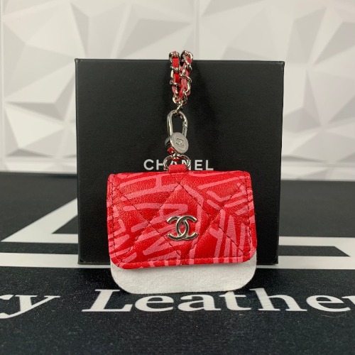 Chanel Pink Quilted Airpods Pro Case w/Chain