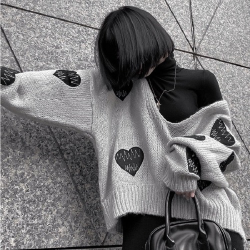 Casual Knitted Love Themed Sweater - XXXL / Dark Gray