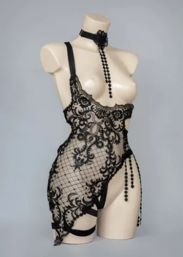 VIDA - One Shoulder Black Lace Bodycage & Choker