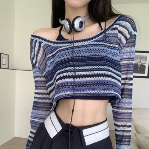 Open Knit Long Sleeved Cropped Top in Shades of Blue' - Photo / M