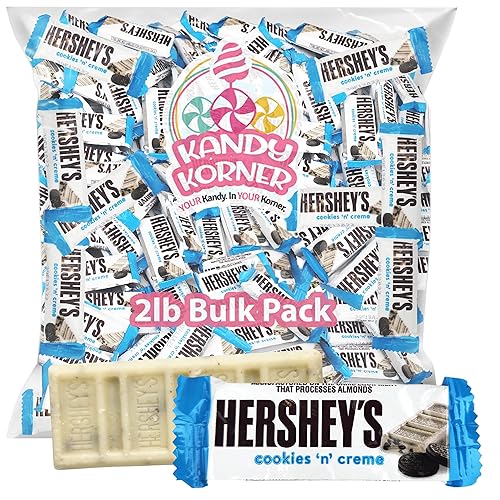 Cookies n Creme – Convenient 2lb Candy Bulk – Delightful Chocolate Candy with Cookie Bits – Ideal Candy Bowl Filler – Bite-Size and Individually Wrapped Bars - Chocolate - 2lb