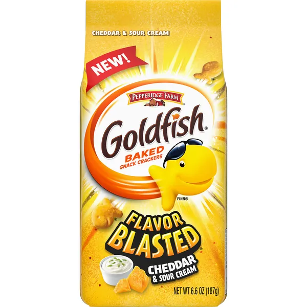 Pepperidge Farm Goldfish Crackers Flavor Blasted Cheddar and Sour Cream, 6.6 oz. Bag