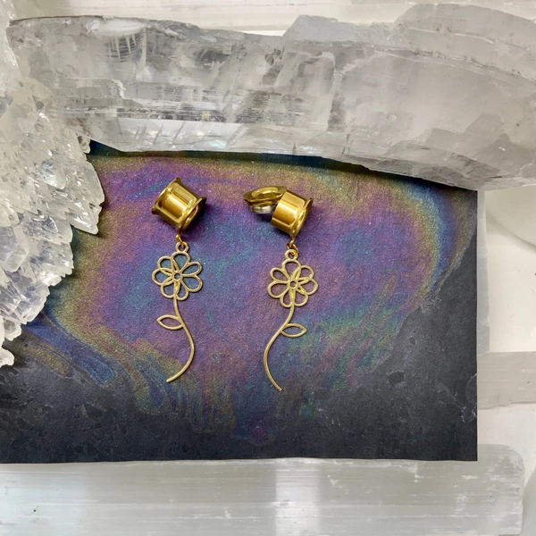 Belides Flower Dangles Gold Steel Ear Plugs Gauges Tunnels Daisy Spring Dangle Earrings Size 2g 0g 00g 1/2" 9/16" 5/8" by PINK ALIEN BABE