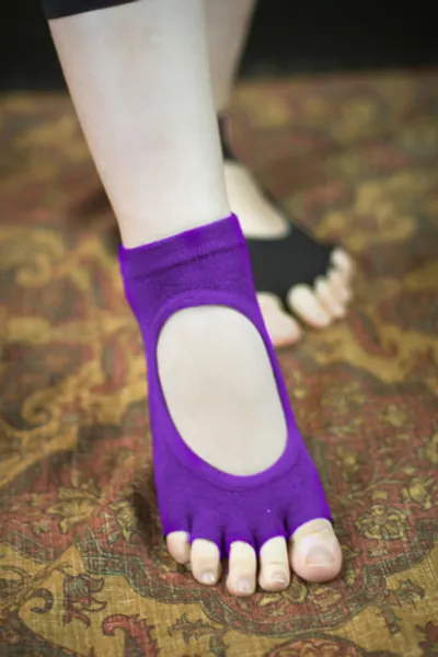 V-Tread Yoga Socks (2 Pack) - Purple