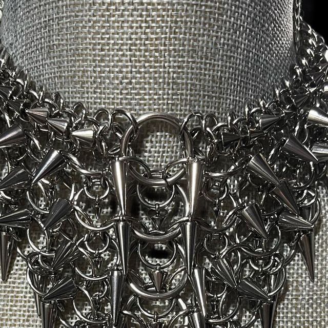 YARGH666 on Instagram: "Our website is now LIVE. All these pieces are now available on the site! They are all ooak or limited quantities so claim them while you can!
-
-
-
#jewelry #jewellery #chainmailjewelry #chainmail #chainmaillejewellery #chainmailleaddict #chainmaillenecklace #chainmailbracelet #chainmailearrings #handmade #spike #handmadejewelry #oneofakindjewelry #alternative #alternativefashion #alternativejewelry #cyberpunk #streetstyle #streetstyle #gothstreetwear #punk #skulls #bats #goth #gothjewelry #renaissance #avantgarde #witchy #smallbusiness #shopsmall"