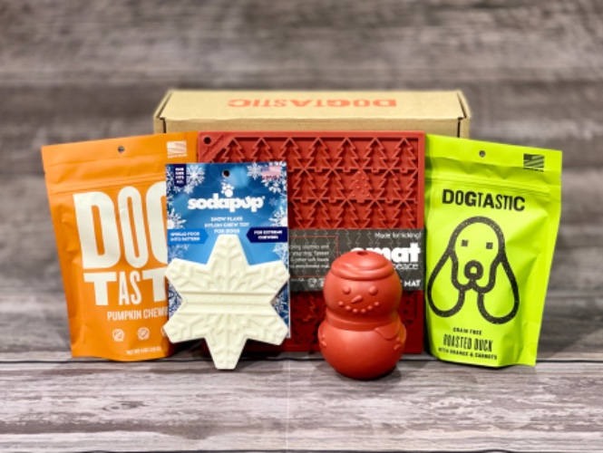 Winter Bundle Box for Chewing and Enrichment