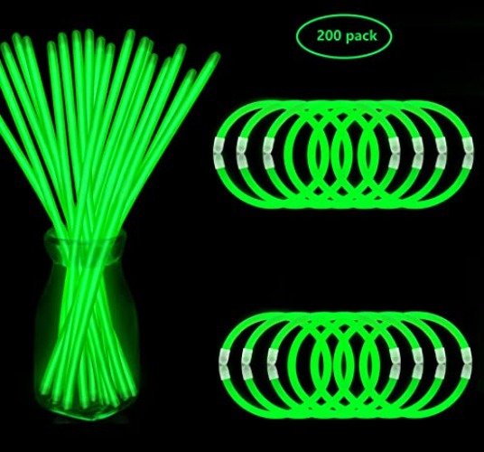 NUDALA 200 Pcs Green Glow Sticks Bracelet Necklaces Bulk Glow in The Dark Party Supplies 8” Light Stick Pack with Connectors for Easter Basket Stuffers Christmas Birthday Carnival (Green) - 200 Green