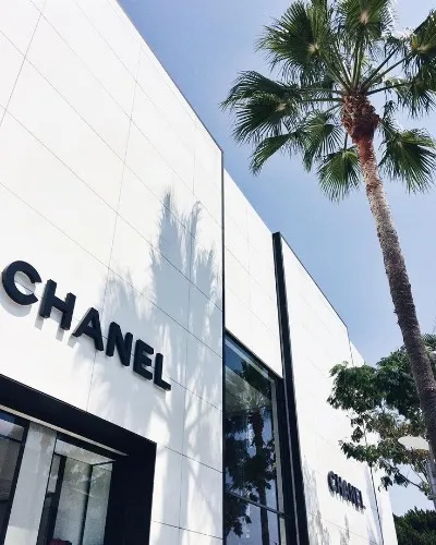 Shopping at Chanel! Glamourous Tribute