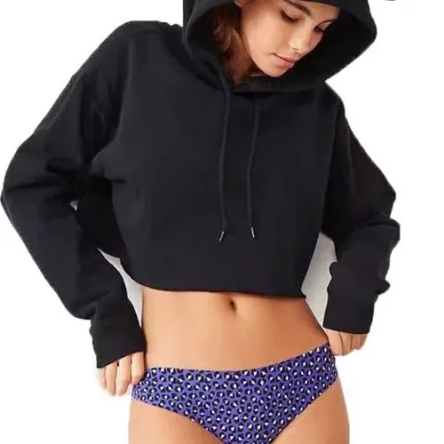 Black cropped hoodie