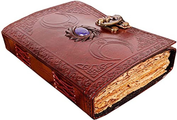 Spell book (brown)
