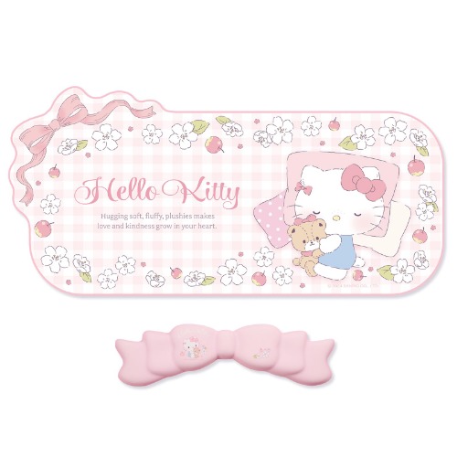 hello kitty mousepad :P