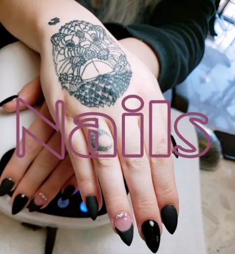 Nails 100