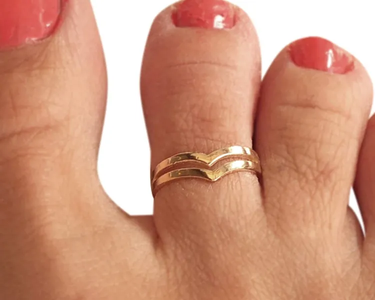 14K Yellow Gold Plated over 925 Sterling Silver Chevron V Double Band Toe Ring/Knuckle Ring - Small, Adjustable, Dainty Handmade by MiYa Jewelry creations
