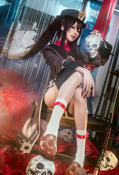 Genshin Impact Hu Tao Cosplay (Size M)