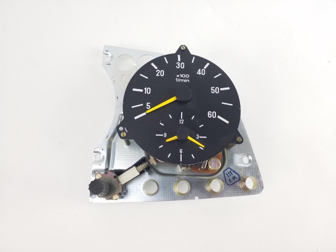 Tachometer w/ Clock 1985 W123 Turbo-Diesel