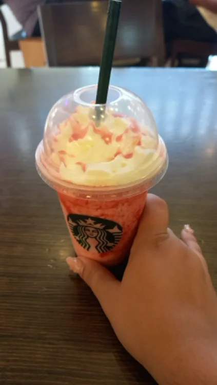 starbucks frapp 🩷