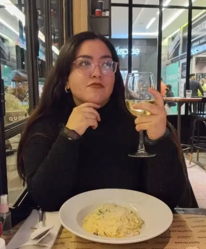 pasta and wine night 🍝🍷🤍