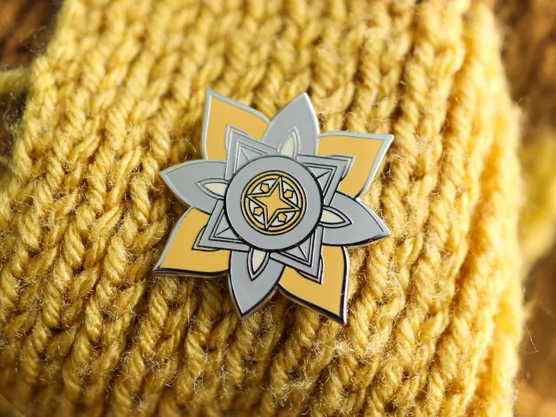 Albedo Genshin Impact Enamel Pin | Solar Isotoma Alchemist Metal Flower | Mondstadt Geo Sword Vision Metallic Elevator Hard Enamel Pin