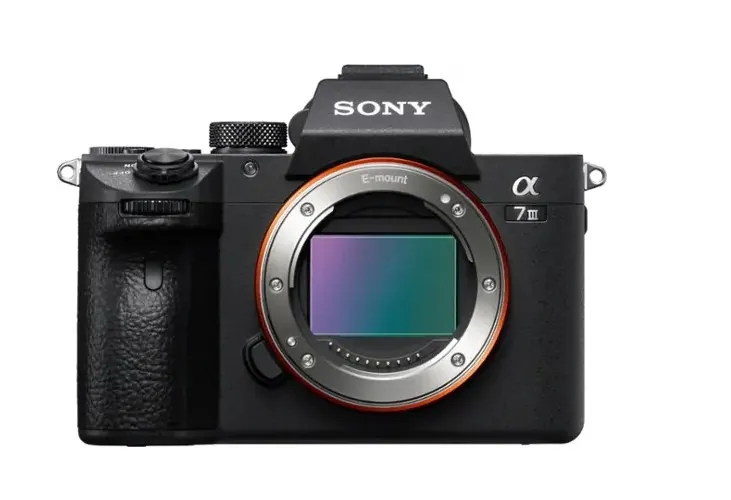 Sony Alpha a7 III Mirrorless 4K Video Camera (Body Only) Black ILCE7M3/B