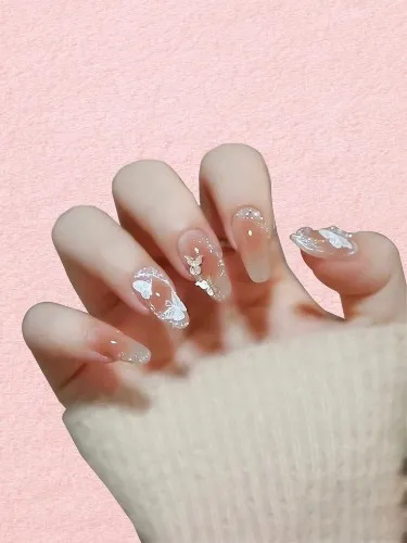 Monthly nails