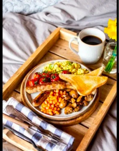 Breakfast in bed 