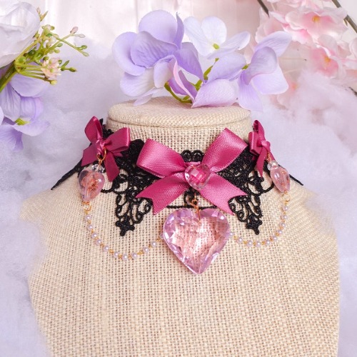 Briar Rose Choker