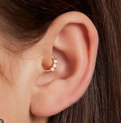 Daith piercing