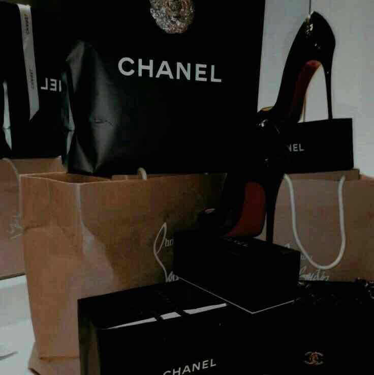 Going Shopping While Laughing At You