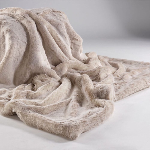 BEIGE ALASKA FOX FAUX FUR THROW