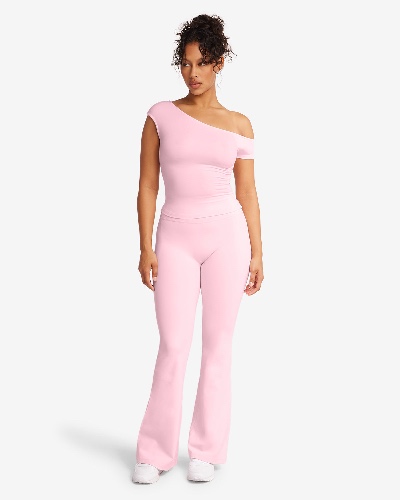 Form Invisible Scrunch Flare Leggings | Blossom | XS