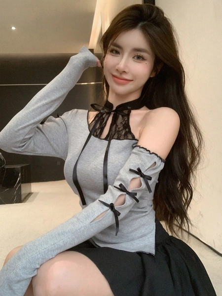 Camiseta con mezcla de encaje