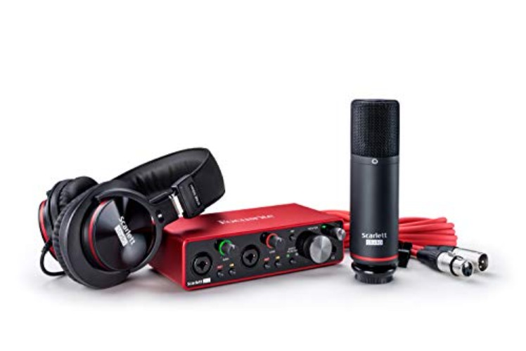 Focusrite Scarlett 2i2 Studio 3. Gen USB Audio-Interface-Bundle für Komponisten mit Kondensatormikrofon, Kopfhörern für Aufnahmen, Streaming & Podcasting, Rot - Scarlett 2i2