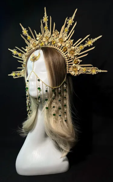 Sun goddess crown with face chain jewelry, celestial crown, sun halo headpiece, gold halo headpiece, goddess headpiece